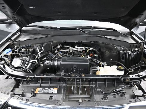 Used 2023 Ford Explorer XLT w/ Equipment Group 202A image 19