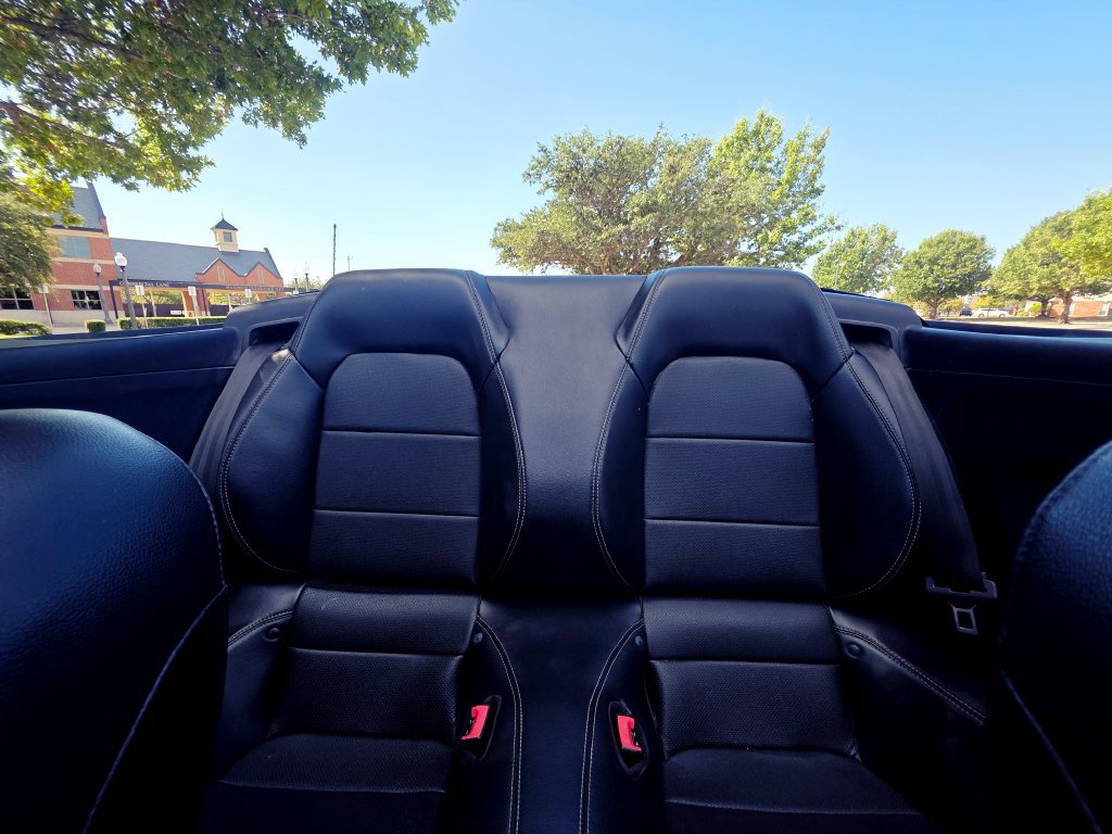 Used 2020 Ford Mustang Premium RWD image 31
