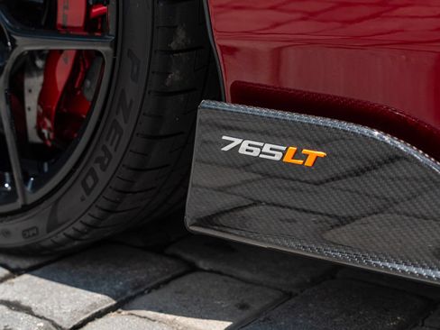 Used 2022 McLaren 765LT RWD image 19