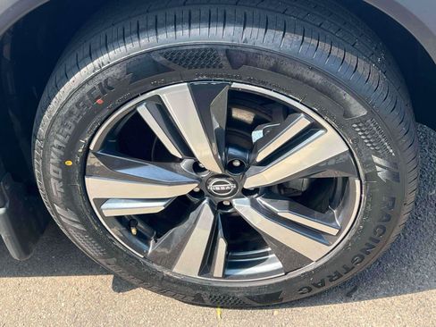 Used 2023 Nissan Rogue SL AWD/4WD image 5