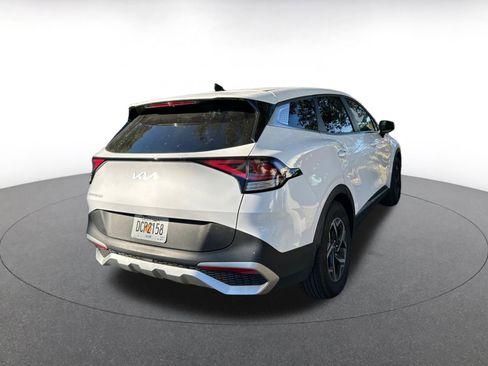 Used 2025 Kia Sportage LX image 7