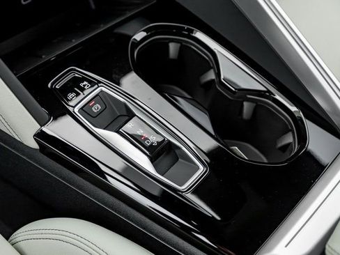 New 2025 Audi Q5 Premium Plus image 18