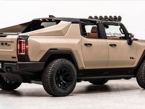 Used 2025 GMC Hummer EV 3X w/ LPO, Dark Essentials Package AWD/4WD image 14