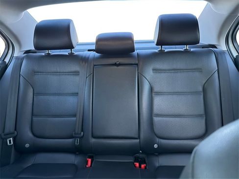 Used 2017 Volkswagen Jetta Wolfsburg Edition image 16