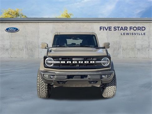 New 2025 Ford Bronco Outer Banks image 9