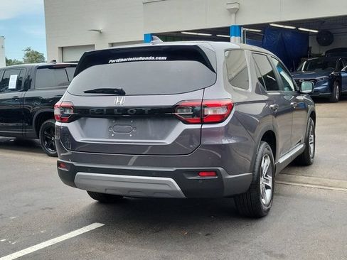 Certified 2025 Honda Pilot EX-L image 35