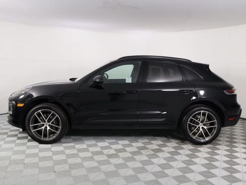 Certified 2026 Porsche Macan AWD/4WD image 2