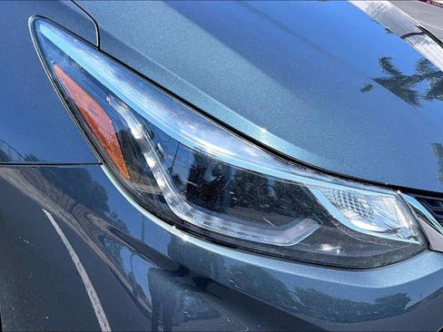 Used 2018 Chevrolet Cruze LT w/ Convenience Package FWD image 24