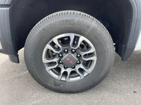 Certified 2024 GMC Sierra 3500 Pro w/ Convenience Package AWD/4WD image 7