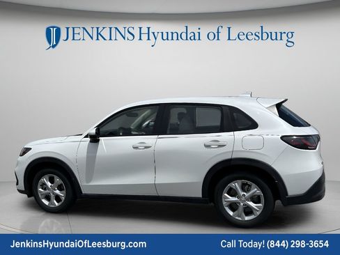 Used 2025 Honda HR-V LX image 8