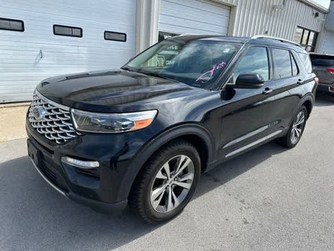 Used 2020 Ford Explorer Platinum w/ Premium Technology Package AWD/4WD image 2