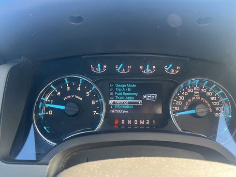 Used 2012 Ford F150 XLT w/ XLT Chrome Pkg image 12