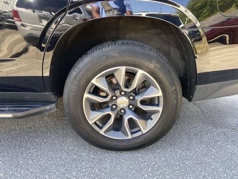 Used 2021 Chevrolet Tahoe LT w/ Rear Media and Nav Package RWD image 12