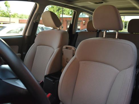 Used 2016 Subaru Forester 2.5i Premium w/ All-Weather Package AWD/4WD image 13