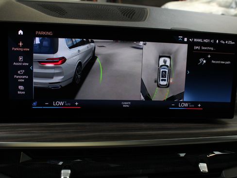 Used 2023 BMW X7 xDrive40i w/ Premium Package AWD/4WD image 69