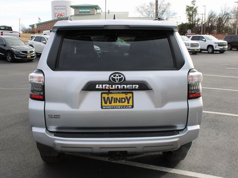 Used 2024 Toyota 4Runner TRD Off-Road image 7