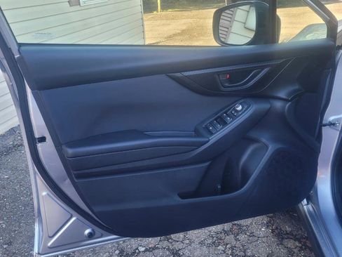 Used 2020 Subaru Crosstrek 2.0i Premium w/ Moonroof Package 1 AWD/4WD image 11