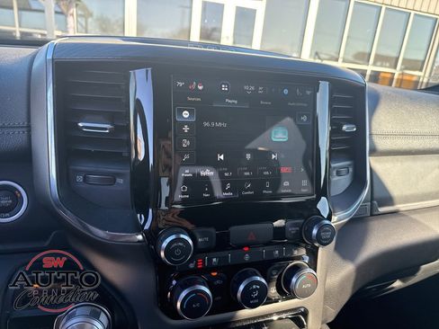 Used 2024 RAM 1500 Laramie image 16