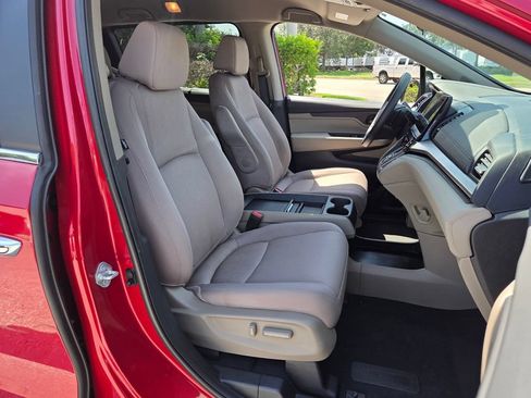 Used 2023 Honda Odyssey EX image 19