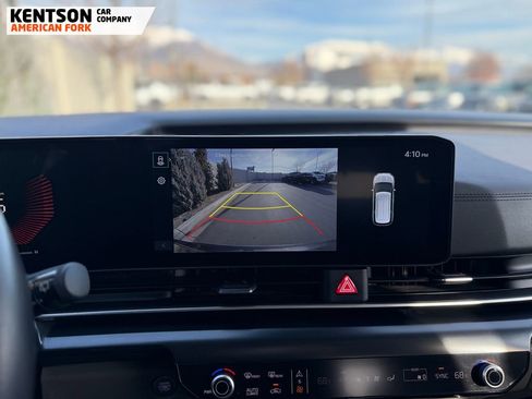 Used 2025 Kia Carnival image 31