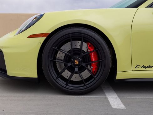 Used 2026 Porsche 911 Carrera GTS RWD image 11