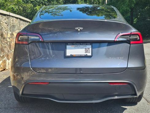 Used 2023 Tesla Model Y Long Range AWD/4WD image 9
