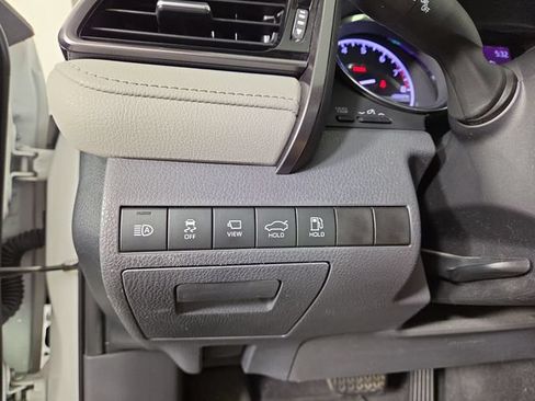 Used 2019 Toyota Camry XLE w/ Driver Assist Package FWD image 31
