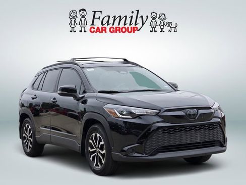 Used 2024 Toyota Corolla Cross AWD Hybrid image 2