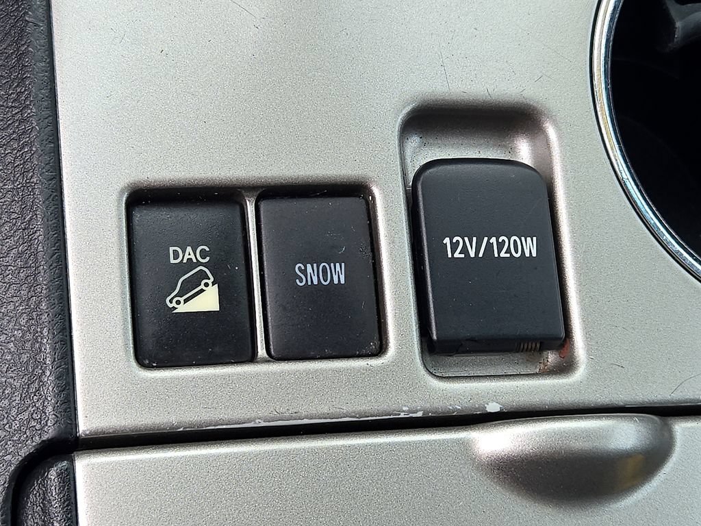 Used 2012 Toyota Highlander SE w/ Tow Pkg AWD/4WD image 25