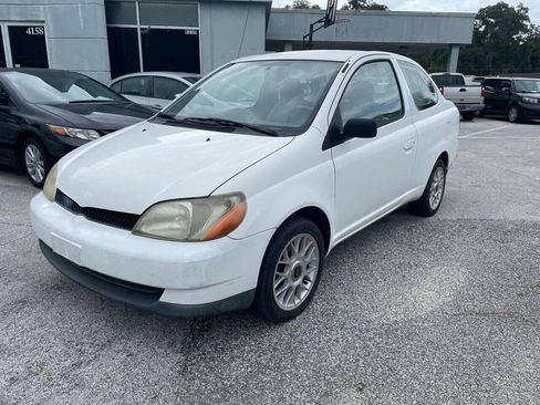 Used 2000 Toyota Echo Coupe w/ All Weather Guard Pkg FWD image 2