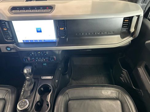Used 2022 Ford Bronco Badlands w/ Sasquatch Package image 28