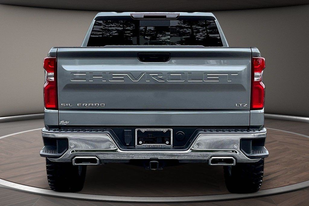 Used 2023 Chevrolet Silverado 1500 LTZ AWD/4WD image 5