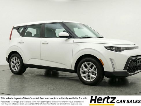 Used 2025 Kia Soul LX w/ LX Technology Package image 1