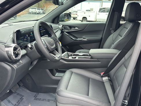 New 2026 Chevrolet Equinox LT w/ Convenience Package II image 8