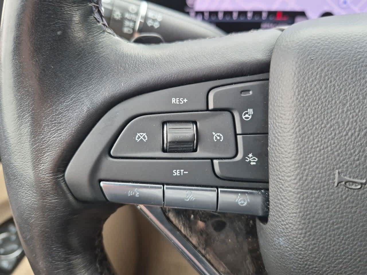 Used 2024 Cadillac Escalade Premium Luxury w/ LPO, Floor Liner Package AWD/4WD image 27