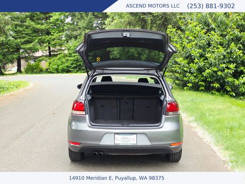 Used 2012 Volkswagen Golf 2-Door FWD image 14