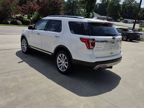 Used 2016 Ford Explorer Limited AWD/4WD image 3