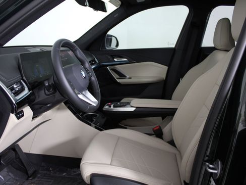 New 2025 BMW X1 xDrive28i w/ Technology Package image 19