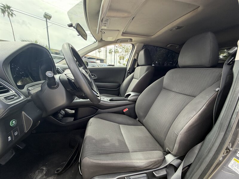 Used 2016 Honda HR-V EX image 9