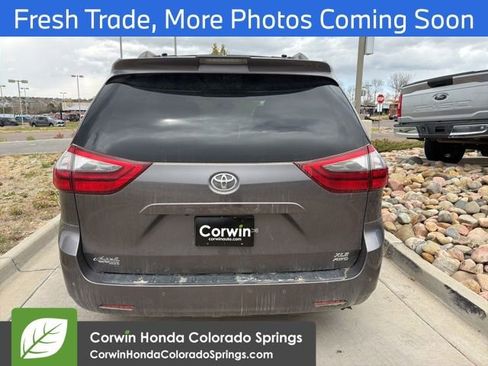 Used 2020 Toyota Sienna XLE w/ XLE Navigation Package AWD/4WD image 6