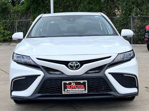 Used 2024 Toyota Camry SE FWD image 7