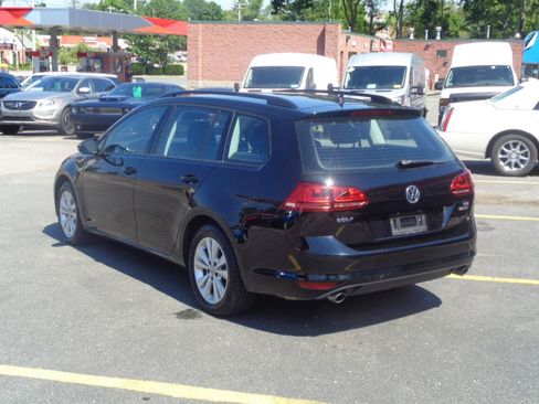Used 2017 Volkswagen Golf S AWD/4WD image 4