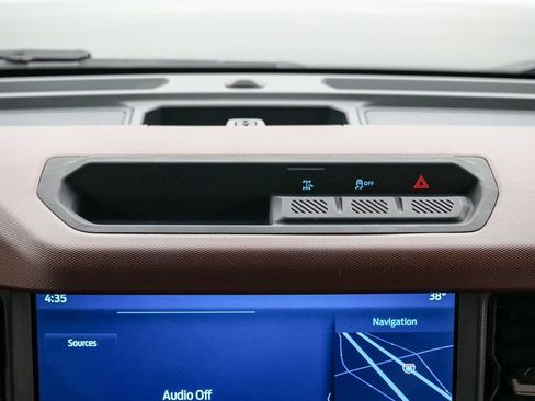 Certified 2024 Ford Bronco Outer Banks image 17