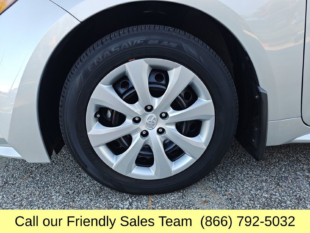 Used 2024 Toyota Corolla LE FWD image 25