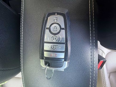 Used 2022 Ford Escape SEL w/ Technology Package AWD/4WD image 28