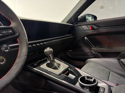 Used 2025 Porsche 911 GT3 RS RWD image 25