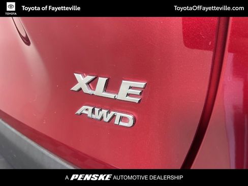 Used 2023 Toyota RAV4 XLE AWD/4WD image 4