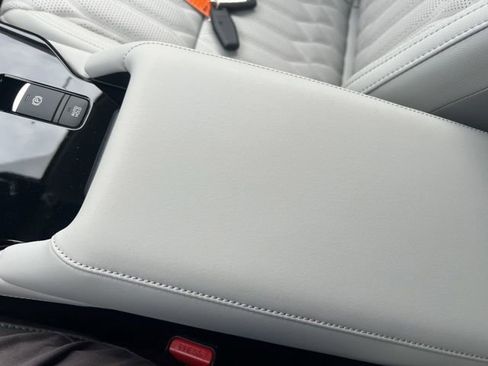 Used 2025 Mitsubishi Outlander SEL image 26