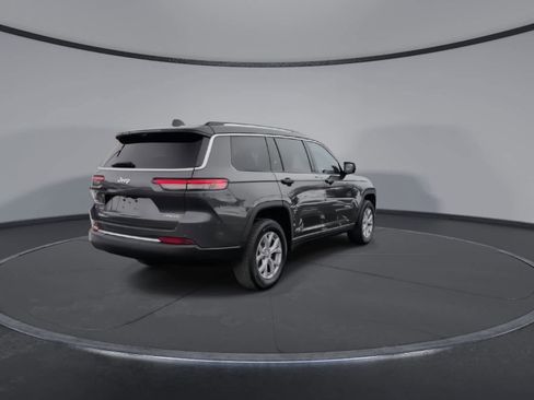 Used 2022 Jeep Grand Cherokee L Limited w/ Luxury Tech Group II image 8