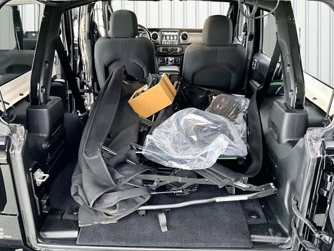 Used 2020 Jeep Wrangler Unlimited Sahara w/ Dual Top Group image 7